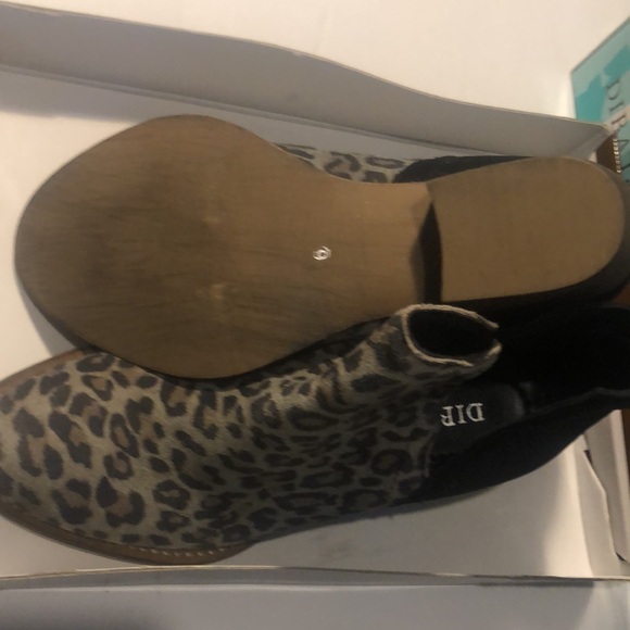 Woman’s  leopard print black short Boots - Picture 9 of 10